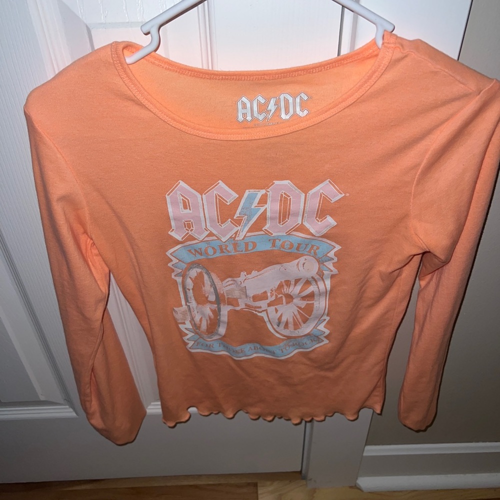 AcDC peach top